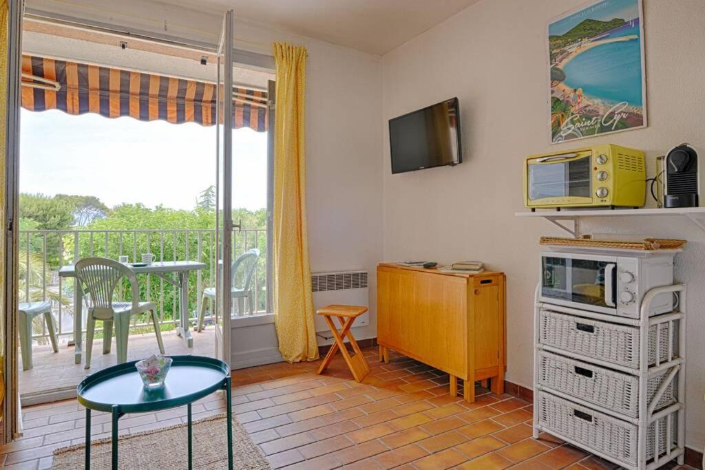 Appartamento St-Cyr - Studio Avec Balcon, Vue Mer Et Proche Plage Saint-Cyr-sur-Mer Esterno foto
